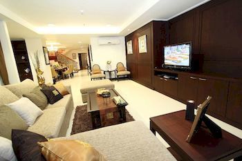 Aparthotel Piyathip Place Serviced