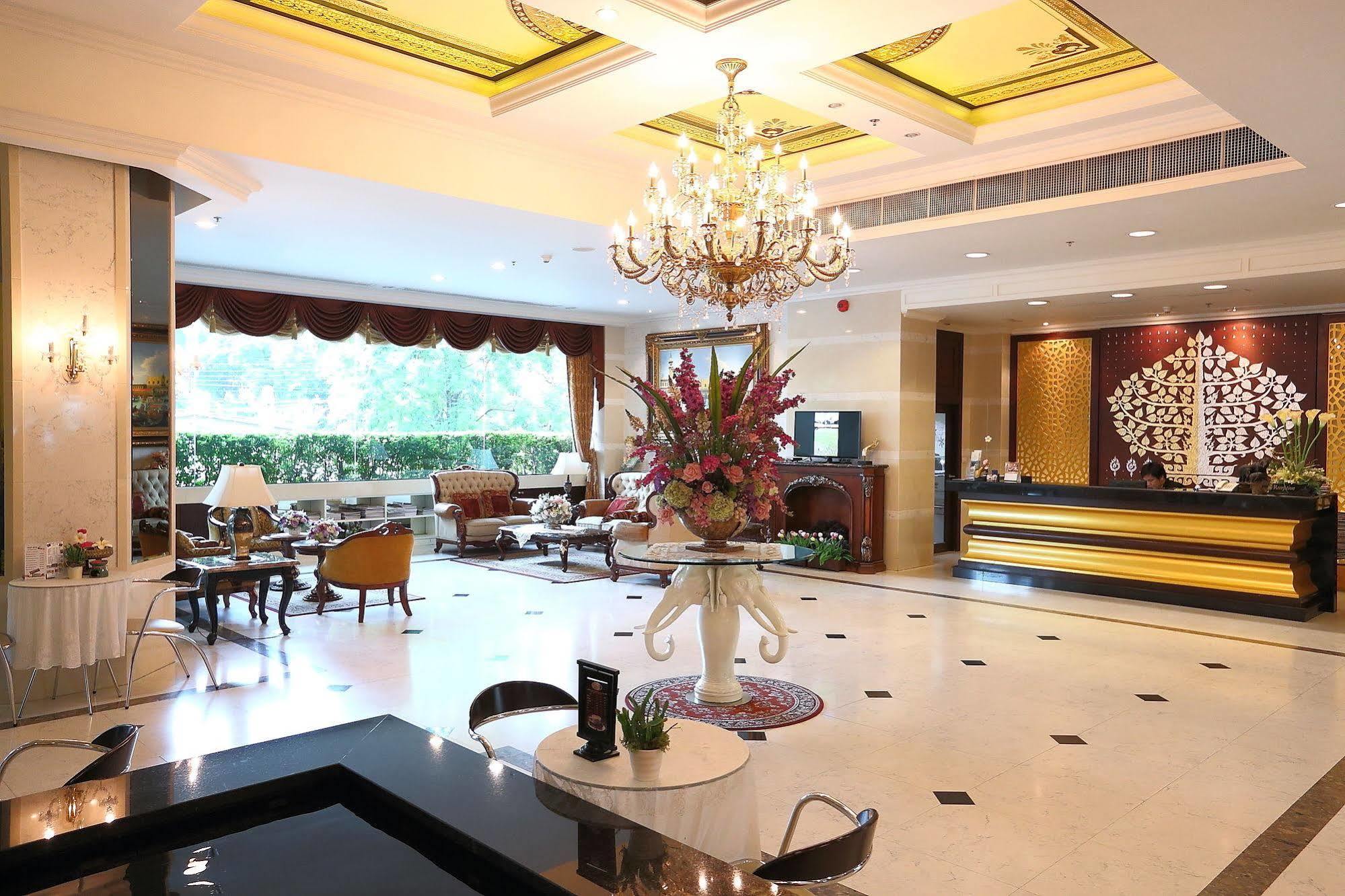 Aparthotel Piyathip Place Serviced 4*